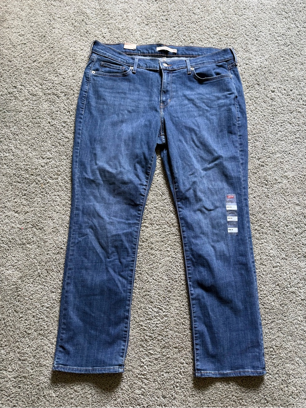 Levi’s Classic Straight Jeans Womens Size 18W NWT Stretch Denim